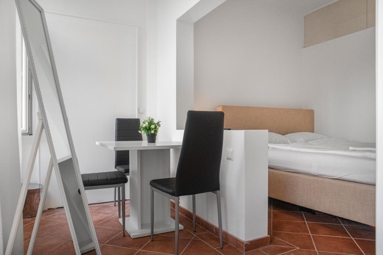 Superb 7br Shared Apartment- Near Hauptbahnhof Appartement *