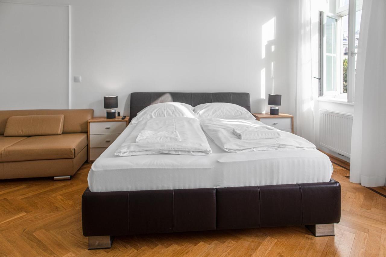Superb 7br Shared Apartment- Near Hauptbahnhof Appartement *